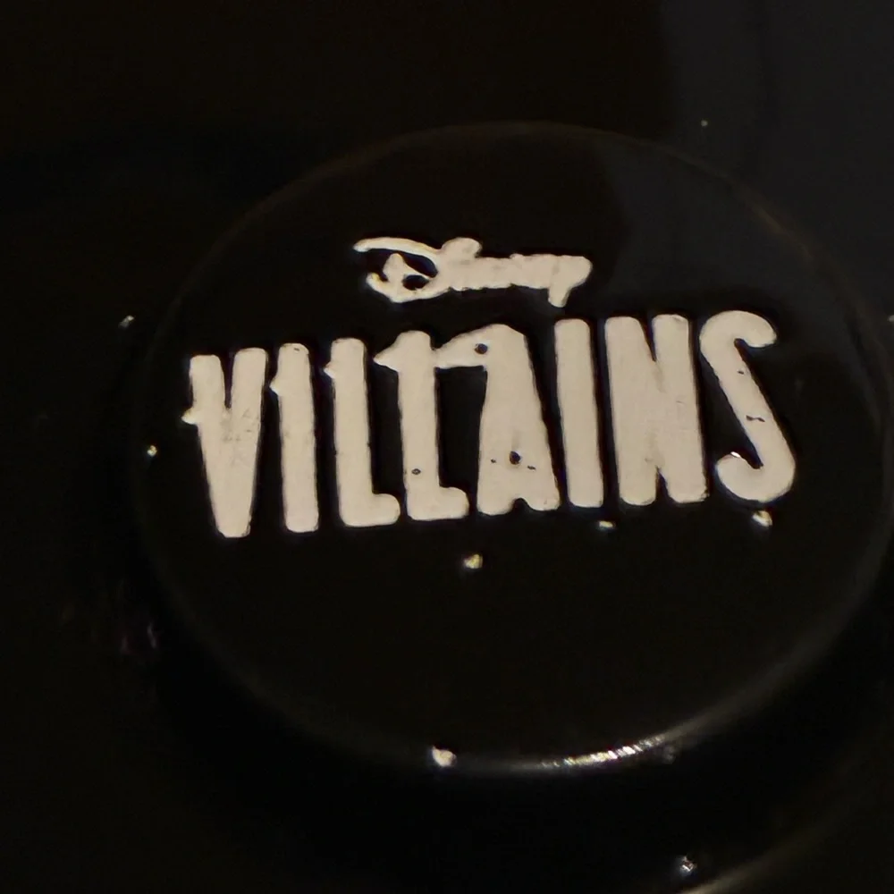 Disney Villains 8” Ceramic Canister Treat/Cookie Jar With Lid - Picture 4 of 11
